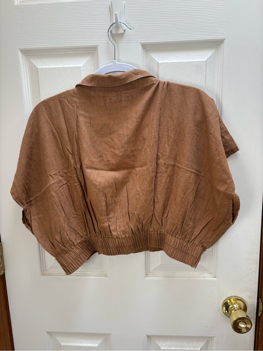 Zenana Outfitters Rust Brown Collared V-Neck Crop Top - Picture 4 of 4